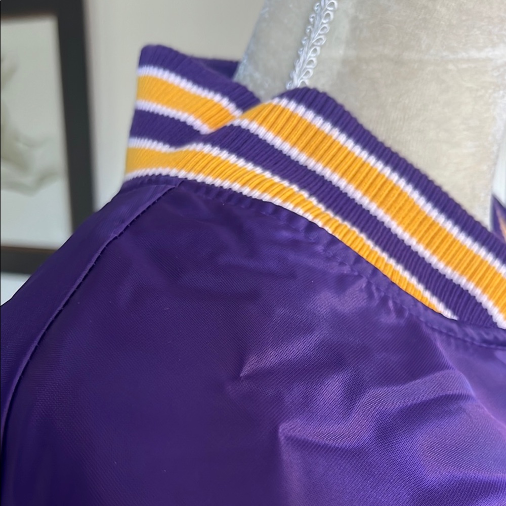 LA Lakers Purple Jacket - Picture 10 of 16